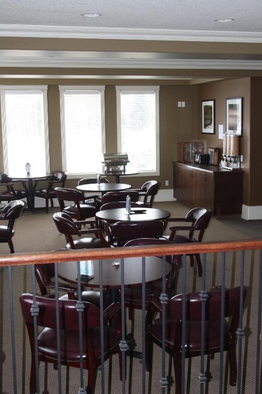 Lakeview Inns & Suites - Edson Airport West Luaran gambar