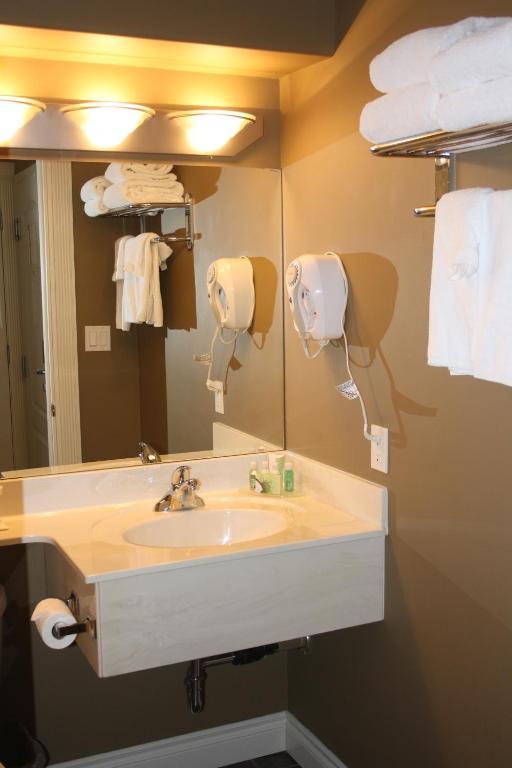 Lakeview Inns & Suites - Edson Airport West Bilik gambar